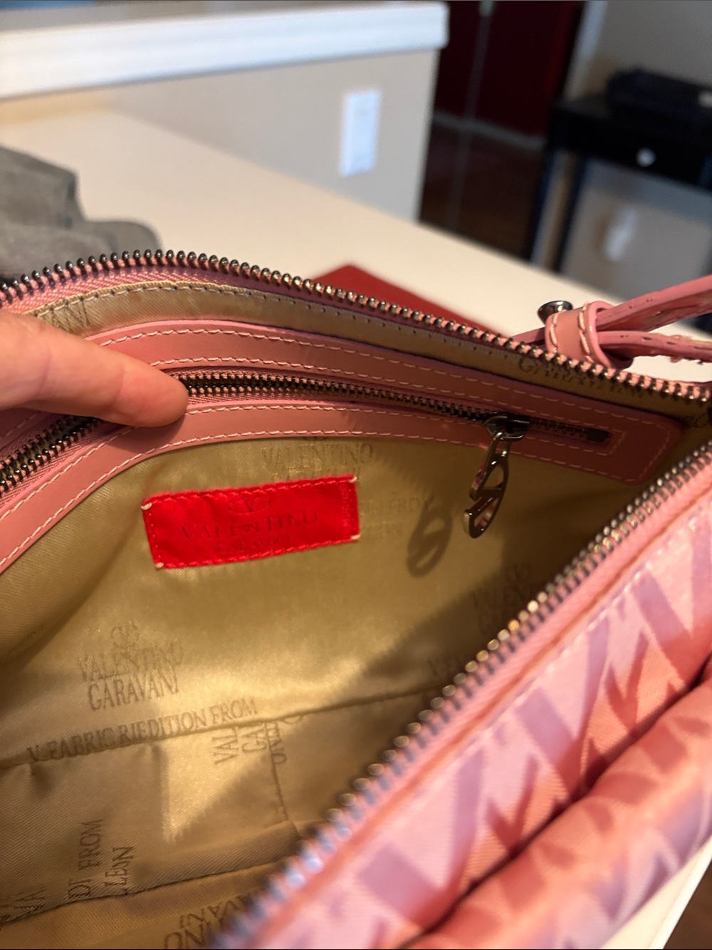 Vintage Garavani Valentino Shoulder bag. - Picture 3 of 11